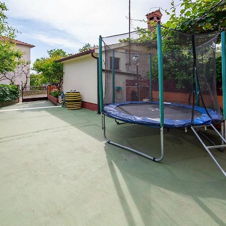 1 Bedroom Amazing Apartment In Peruški Exterior foto