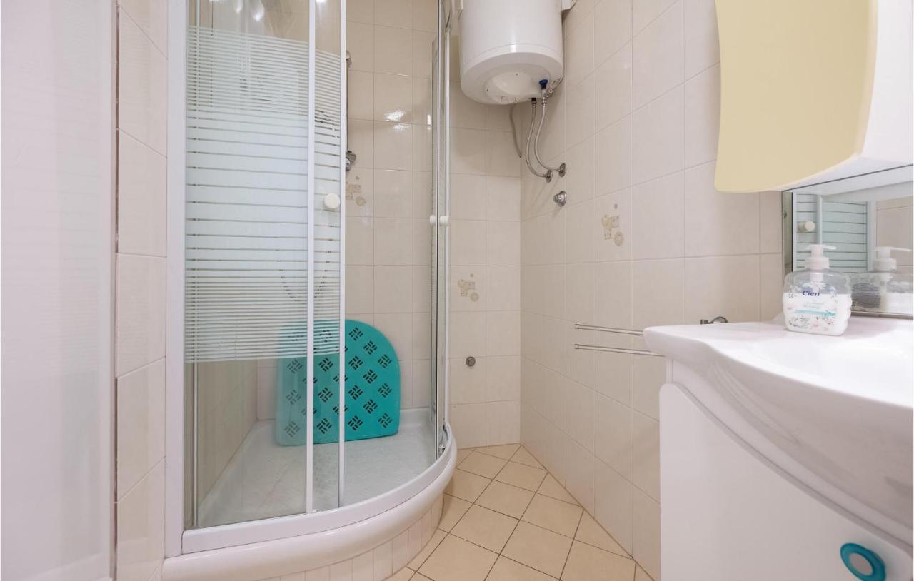 1 Bedroom Amazing Apartment In Peruški Exterior foto
